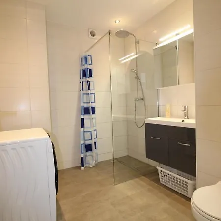 Apartmenthaus Kitzingen - Grosszuegige Wohnungen Fuer Je 6 Personen Mit Balkon Exterior photo
