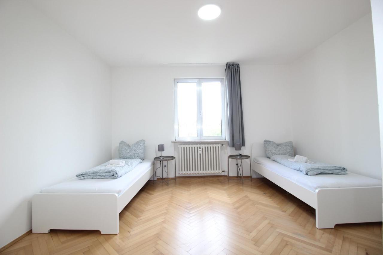 Apartmenthaus - Grosszugige Fur Je 6 Personen Mit Balkon Apartment Kitzingen